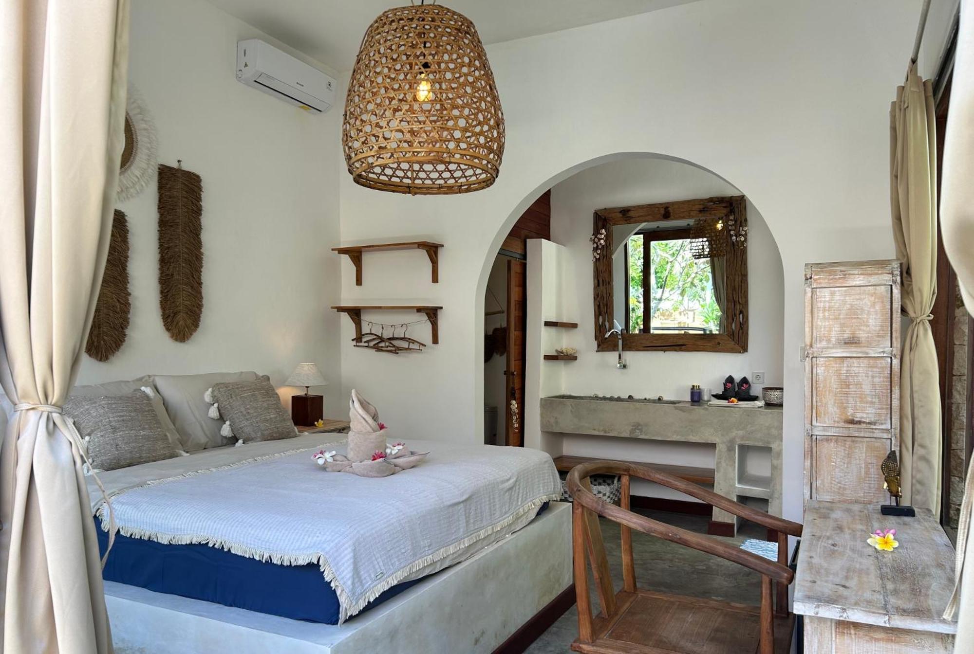 Bed and Breakfast La Kreyiol Uluwatu Exterior foto