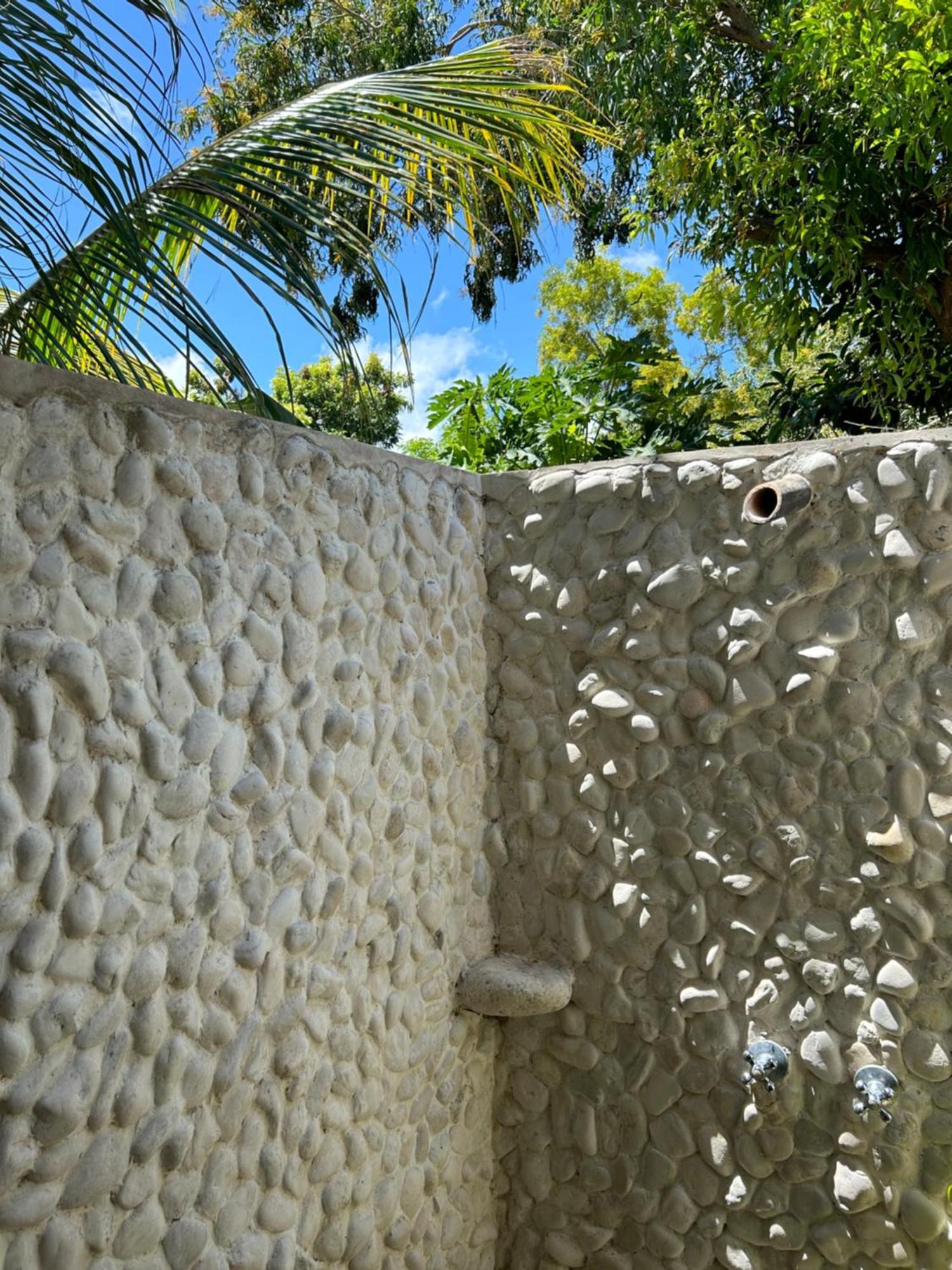 Bed and Breakfast La Kreyiol Uluwatu Exterior foto