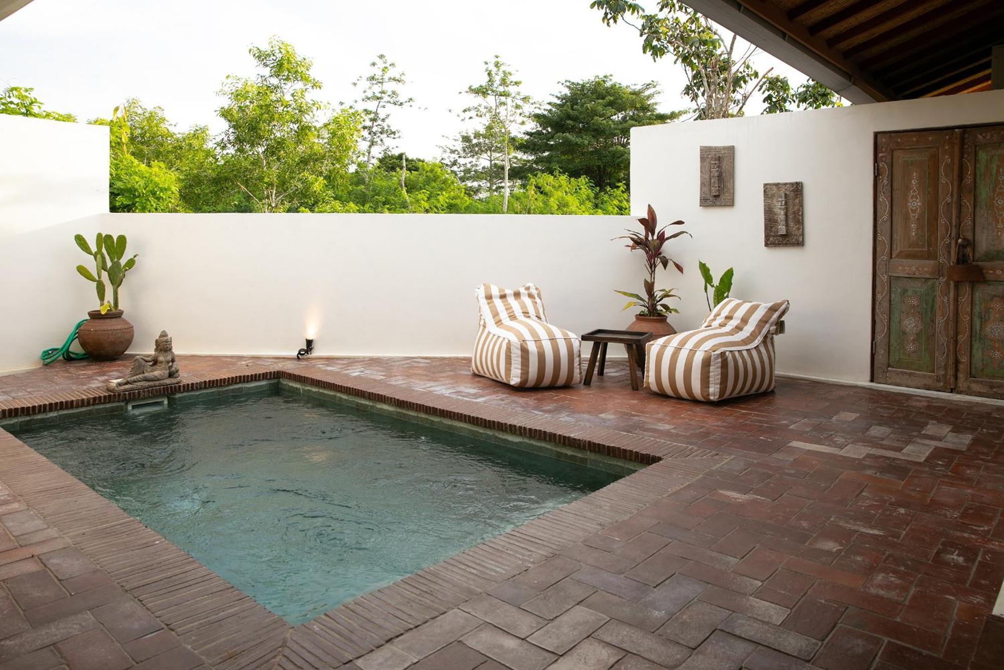 Bed and Breakfast La Kreyiol Uluwatu Exterior foto